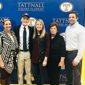 Meet your Posher, Holly